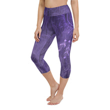 Load image into Gallery viewer, Fly By Night Third Eye Chakra Dreamcatcher Yoga Capri Leggings
